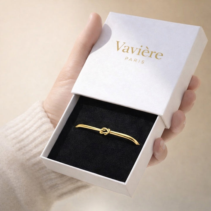 REFINED KNOTTED BRACELET