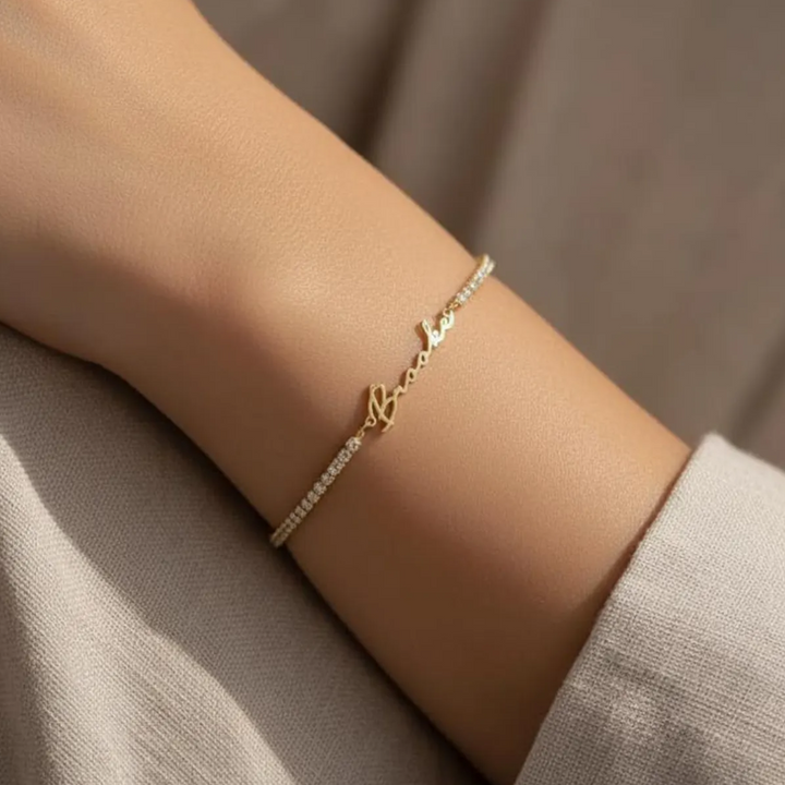 PERSONALISIERTES ARMBAND MIT NAMEN UND ZIRKONIA